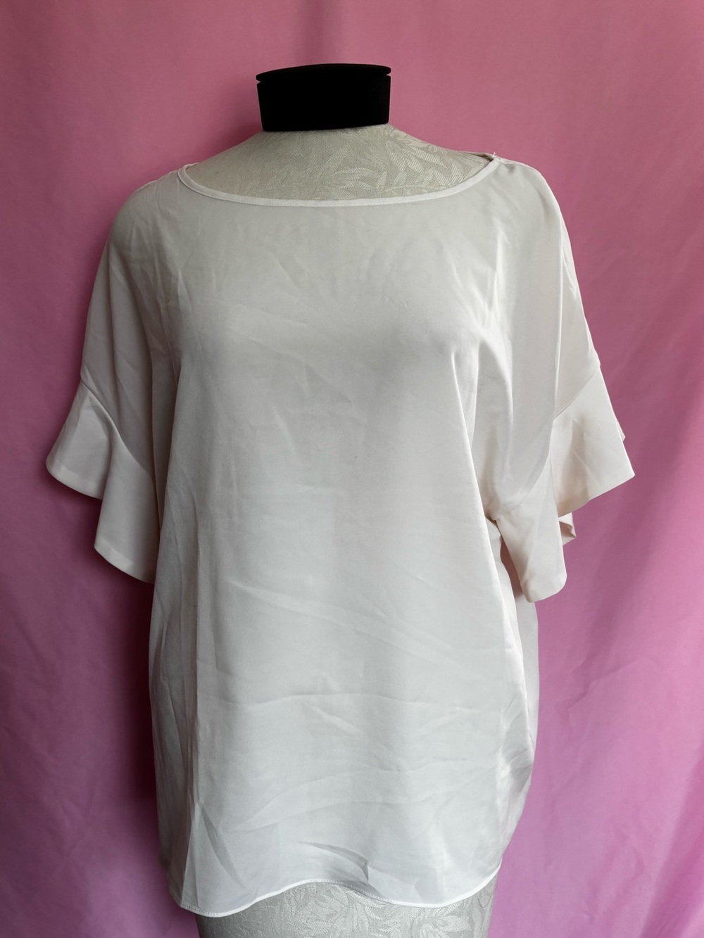 XL Banana Republic Ivory Blouse w/ Flutter Sleeves